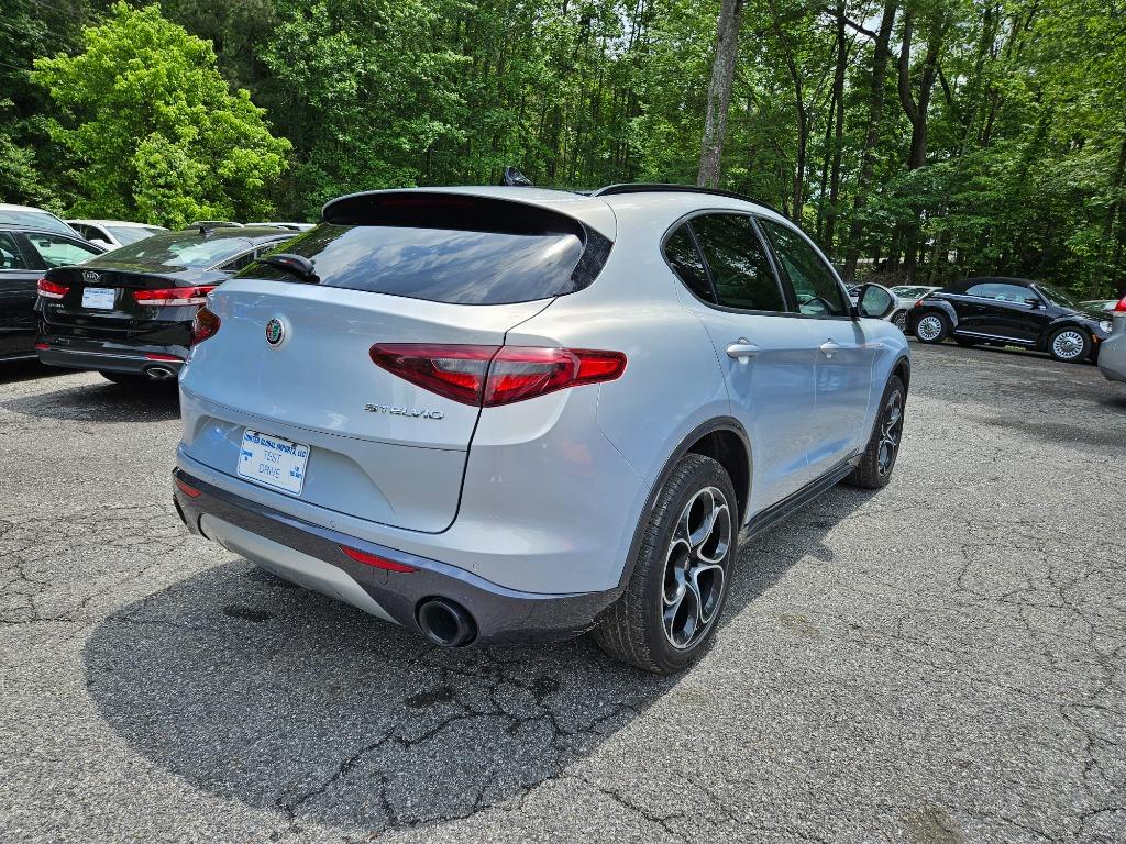 2022 Alfa Romeo Stelvio Ti - Photo 13