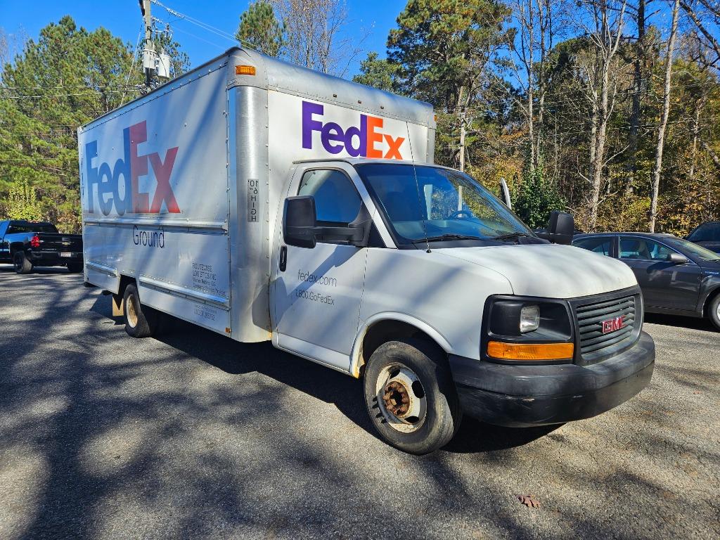 2014 GMC Savana Cutaway Work Van