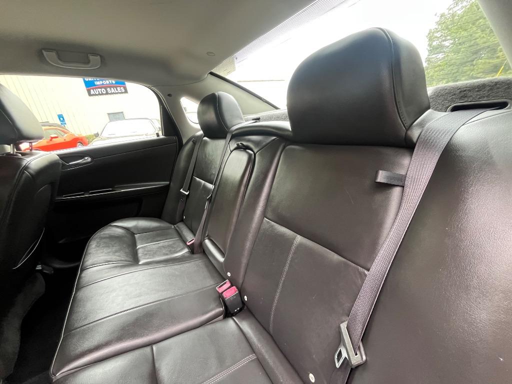 2016 Chevrolet Impala Limited 1LZ - Photo 24