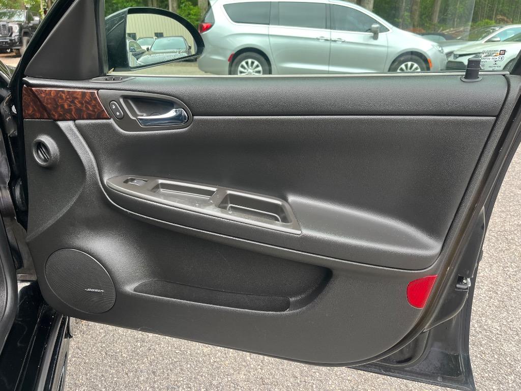 2016 Chevrolet Impala Limited 1LZ - Photo 30
