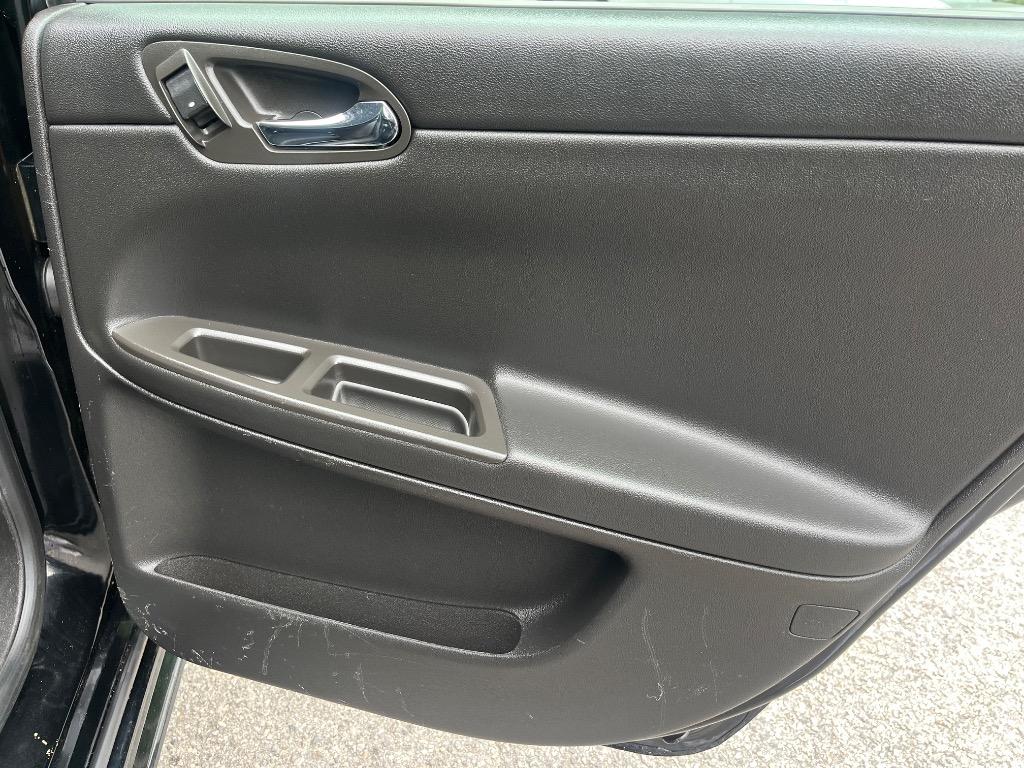 2016 Chevrolet Impala Limited 1LZ - Photo 28