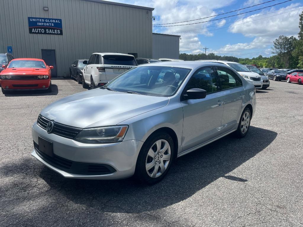 2011 Volkswagen Jetta S 6AT's photo